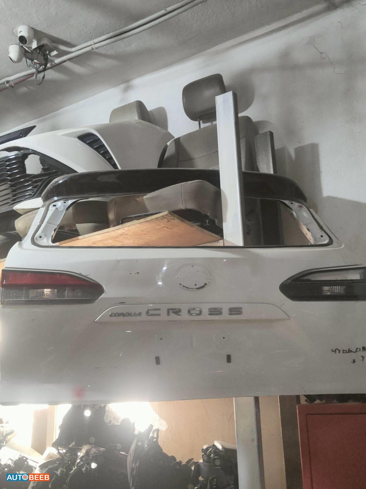 Body  Trunk Toyota Corolla