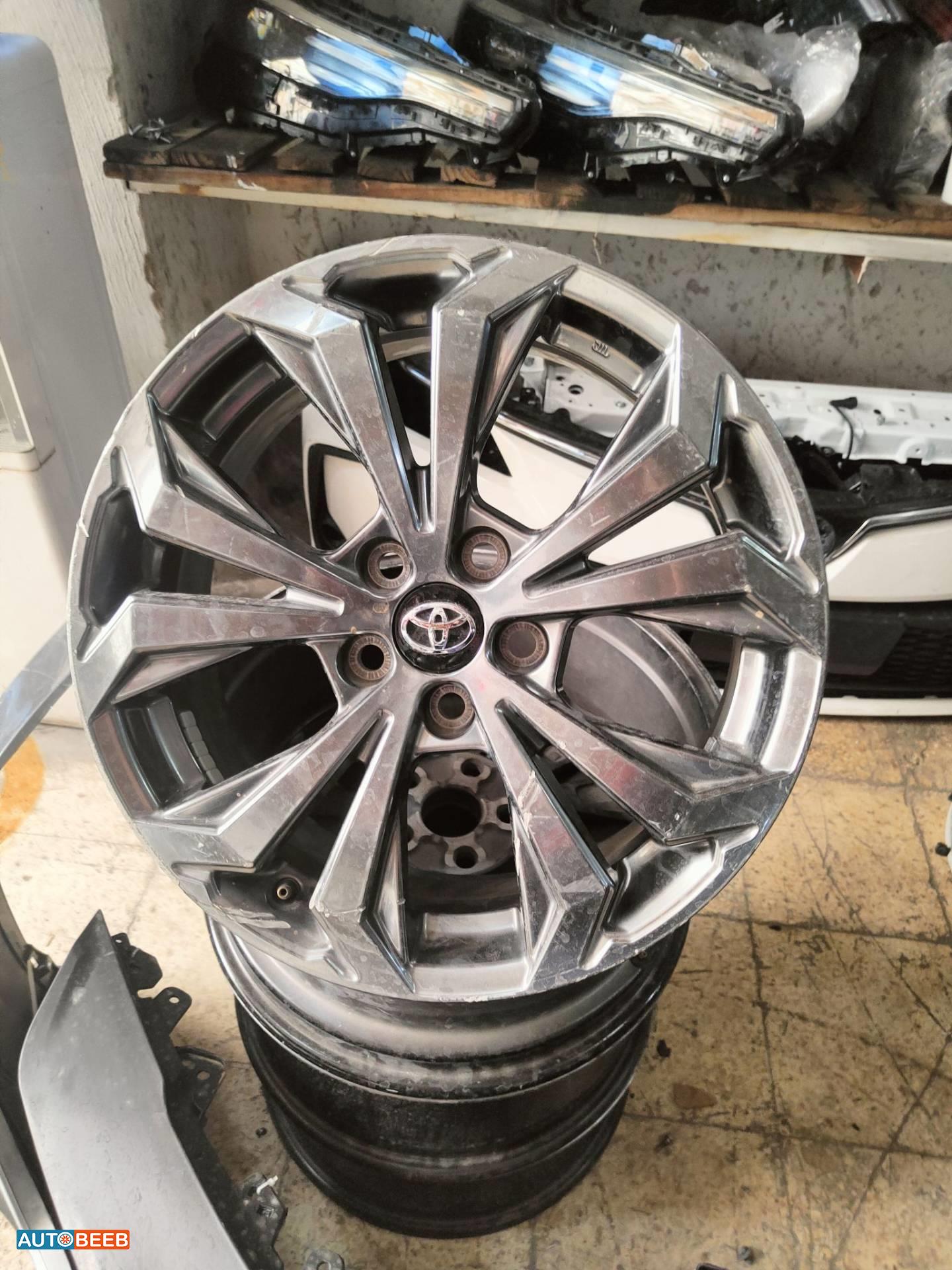 Wheel and Rims Rims Toyota RAV4
