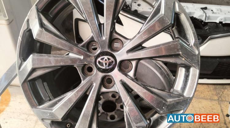Wheel and Rims Rims Toyota RAV4