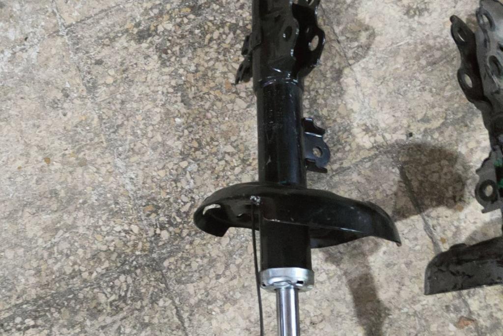 صنوبرص أمامي تويوتا كورولا 2020 2021