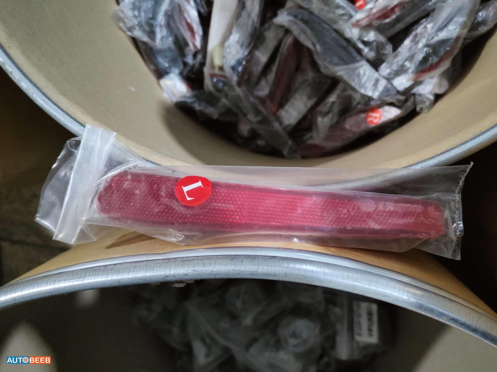 عاكسة غطاء خلفي تويوتا كورولا 2020 2021