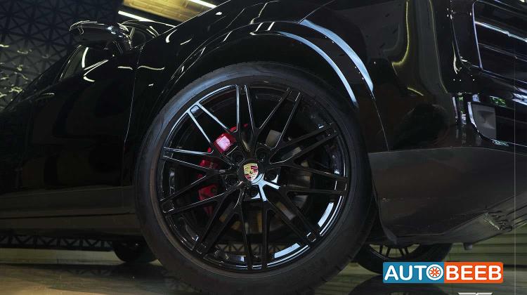 Porsche Cayenne 2024