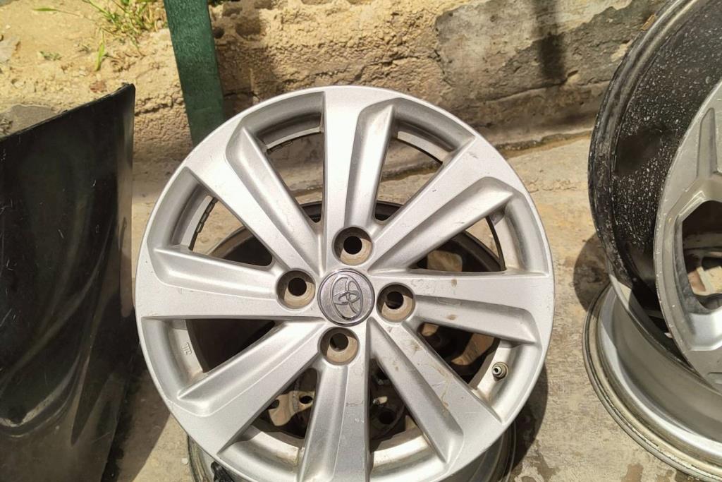 جنط تويوتا يارس قياس 15