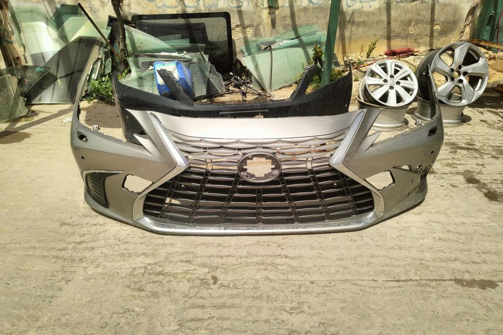 طمبون امامي لكزس es300 2023 2024