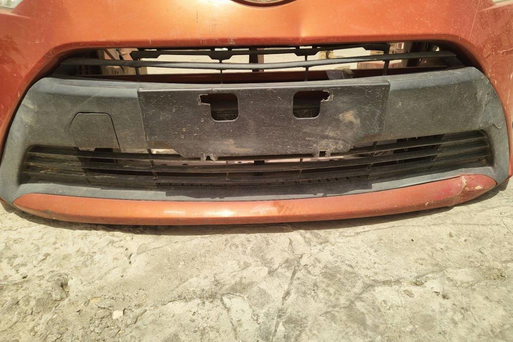 Body  Grilles Toyota Yaris