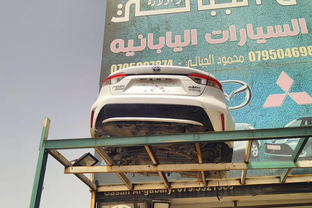 Body  Front clip Toyota Corolla