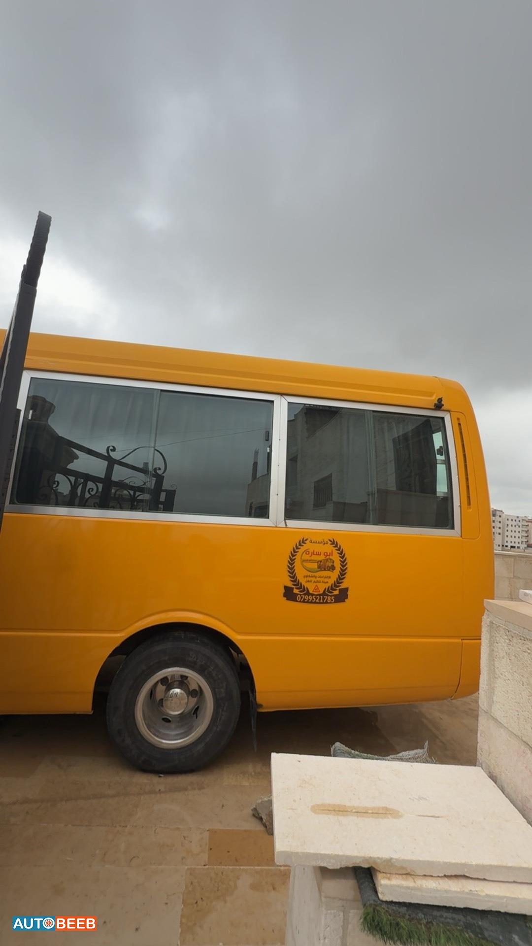 ميني باص ميتسوبيشي 2005