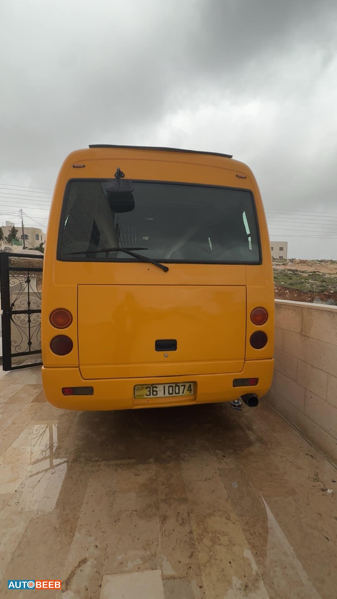 ميني باص ميتسوبيشي 2005