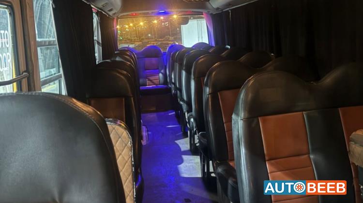 ميني باص ميتسوبيشي 2005