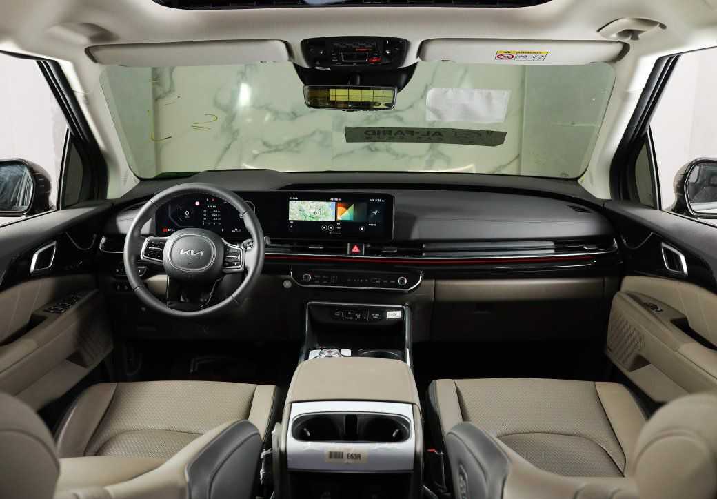 KIA Carnival 2025