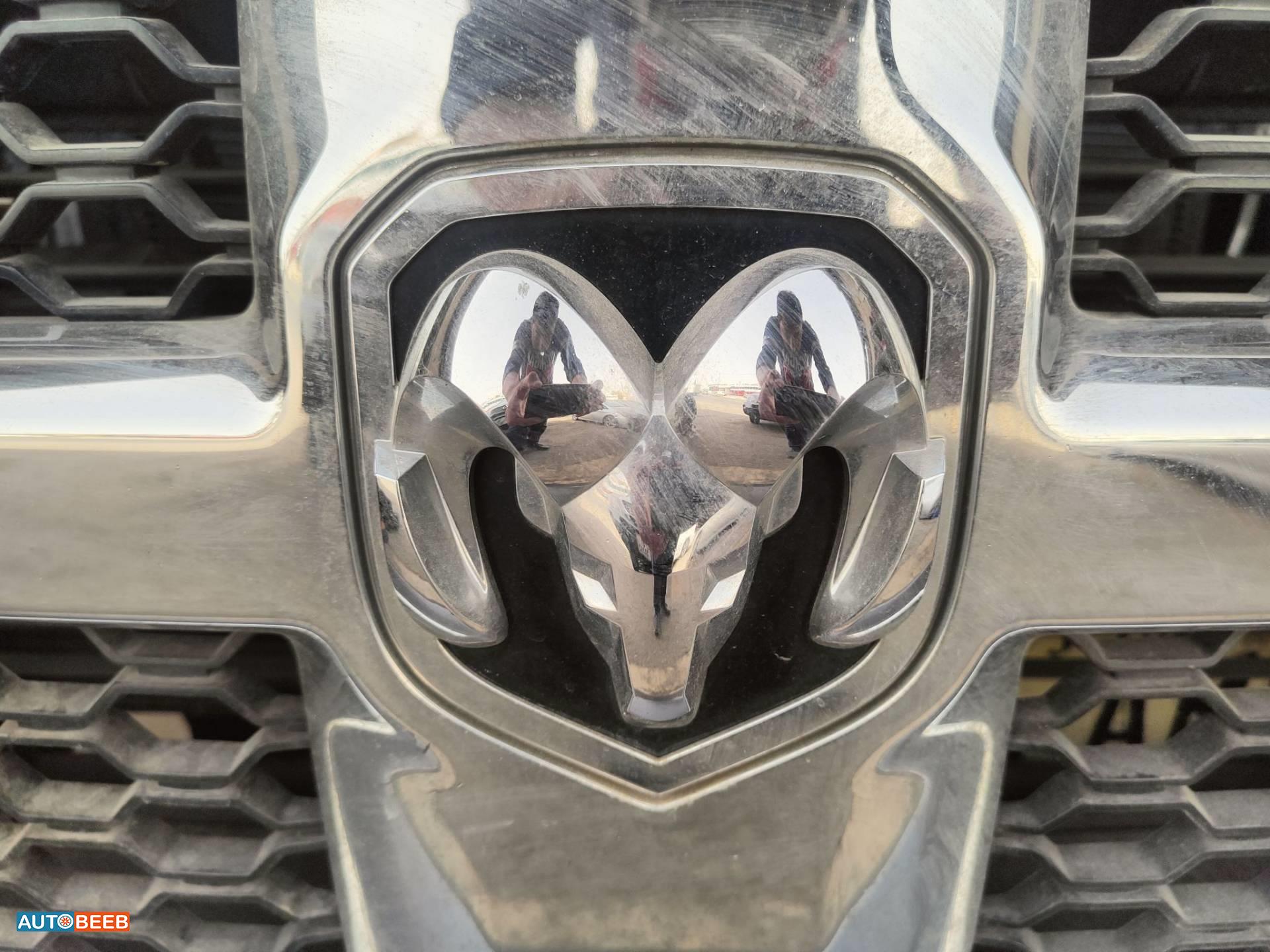 شعار طمبون امامي دودج رام 2014 2015 2016