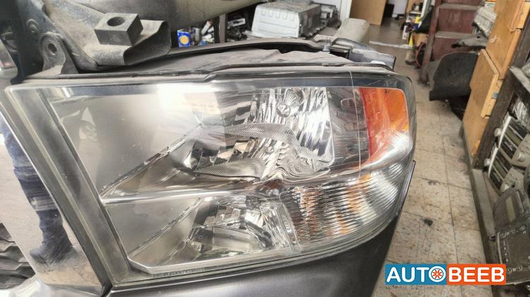 ضوء امامي شمال دودج رام 2014 2015 2016