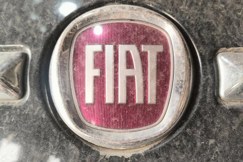 Body  Emblems Fiat 500