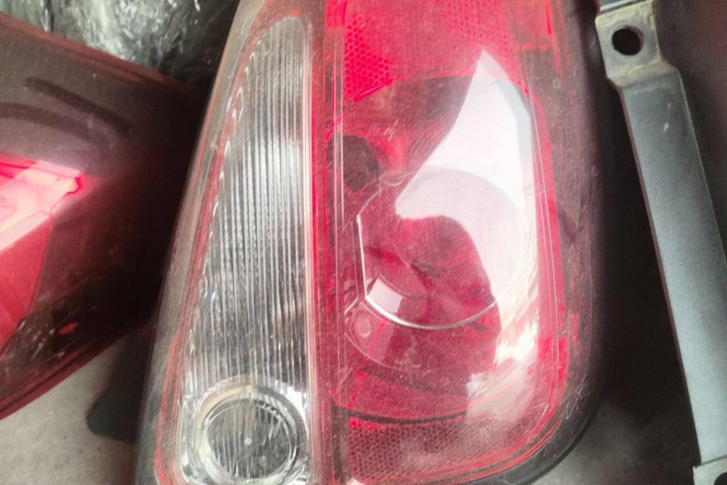 ضوء خلفي يمين شمال فيات 500 2015 2016 2017