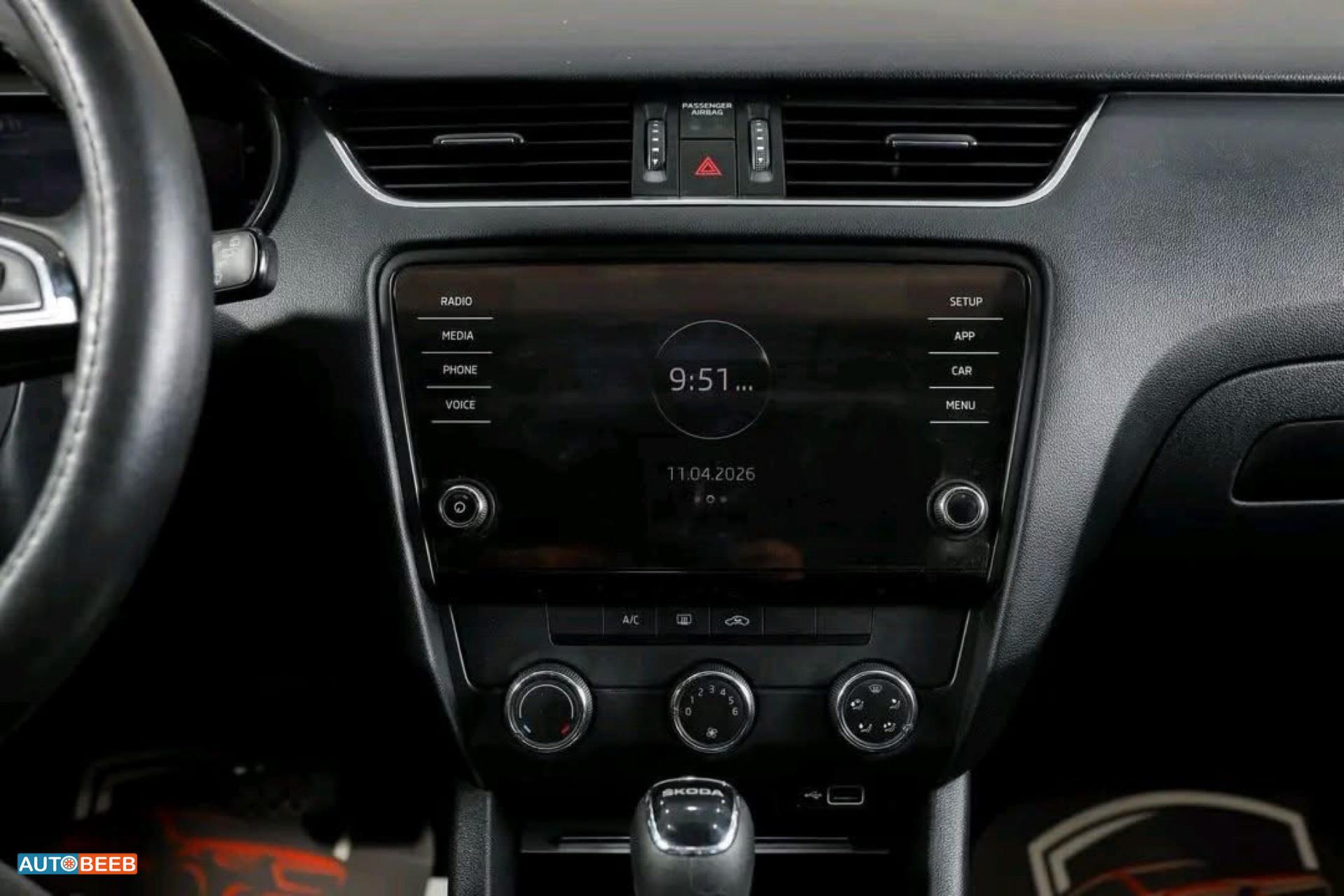 سكودا اوكتافيا 2020