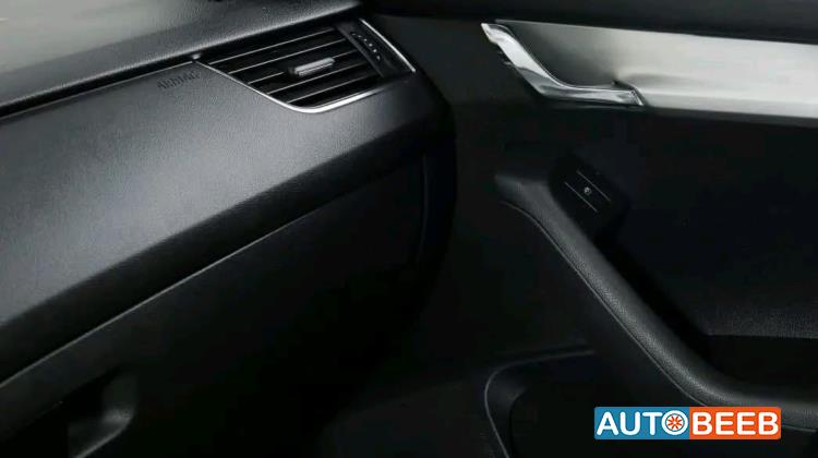 سكودا اوكتافيا 2020