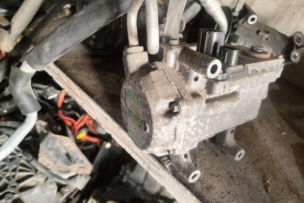 كومبرصر مكيف نيسان التيما 2009 2010 2011