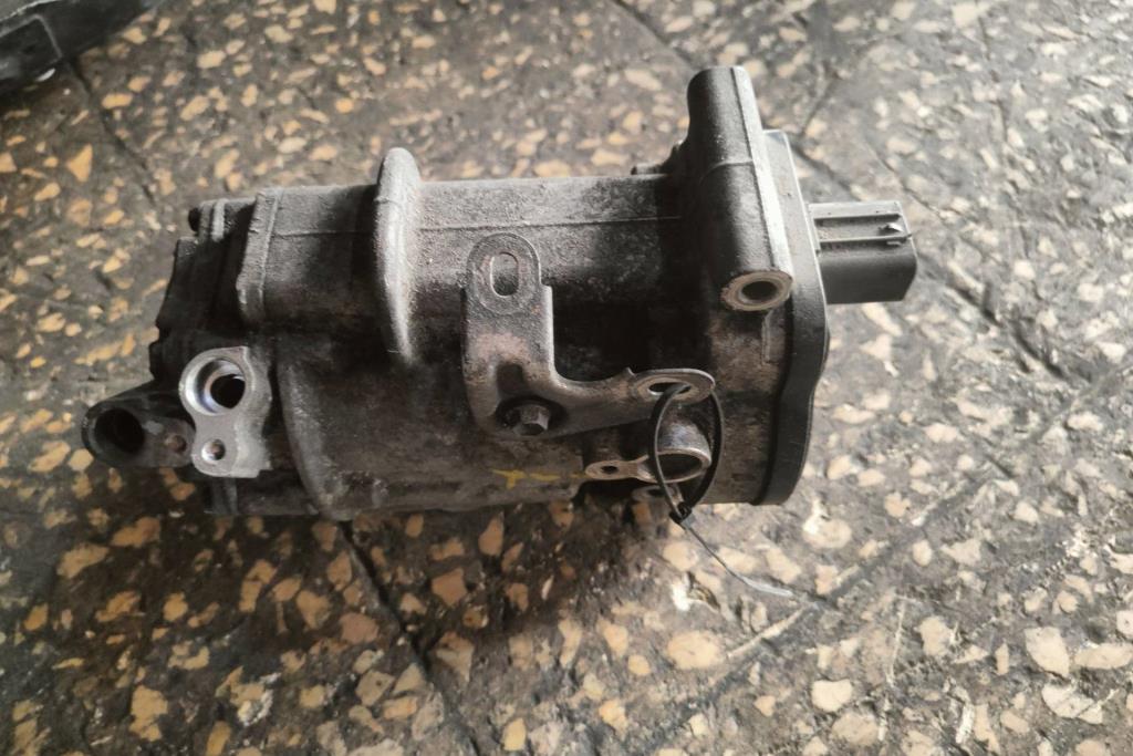 كومبرصر مكيف تويوتا بريوس 2016 2017 2018 2019