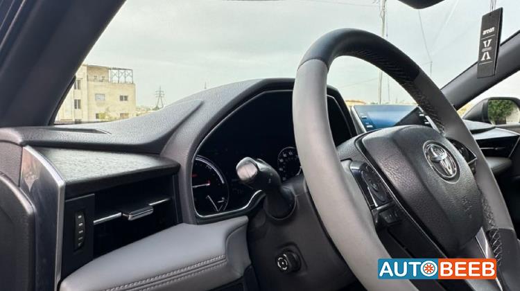 تويوتا افالون 2019