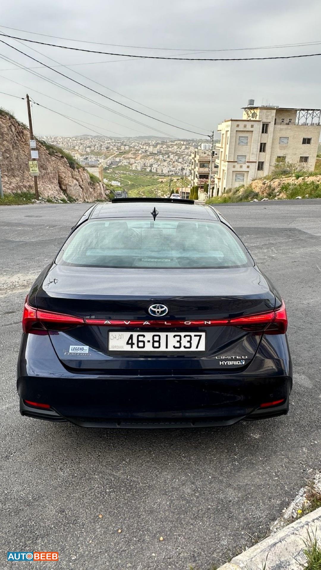 تويوتا افالون 2019