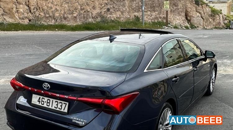 تويوتا افالون 2019