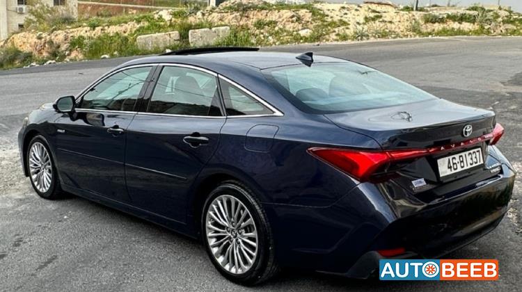 تويوتا افالون 2019