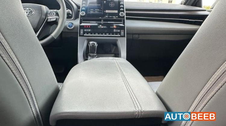 تويوتا افالون 2019