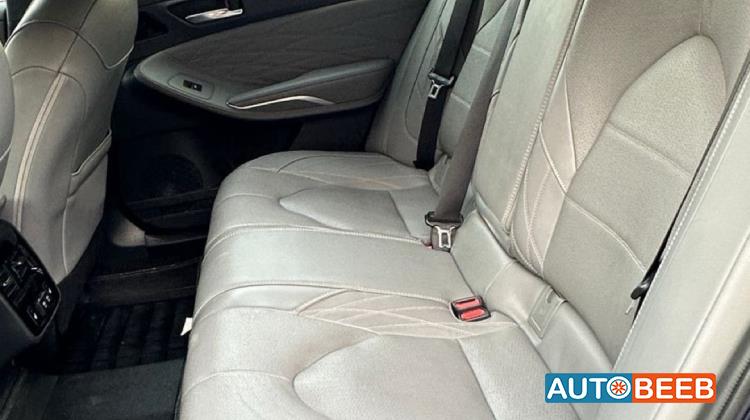 تويوتا افالون 2019