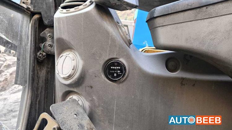 حفارة فولفو 2016