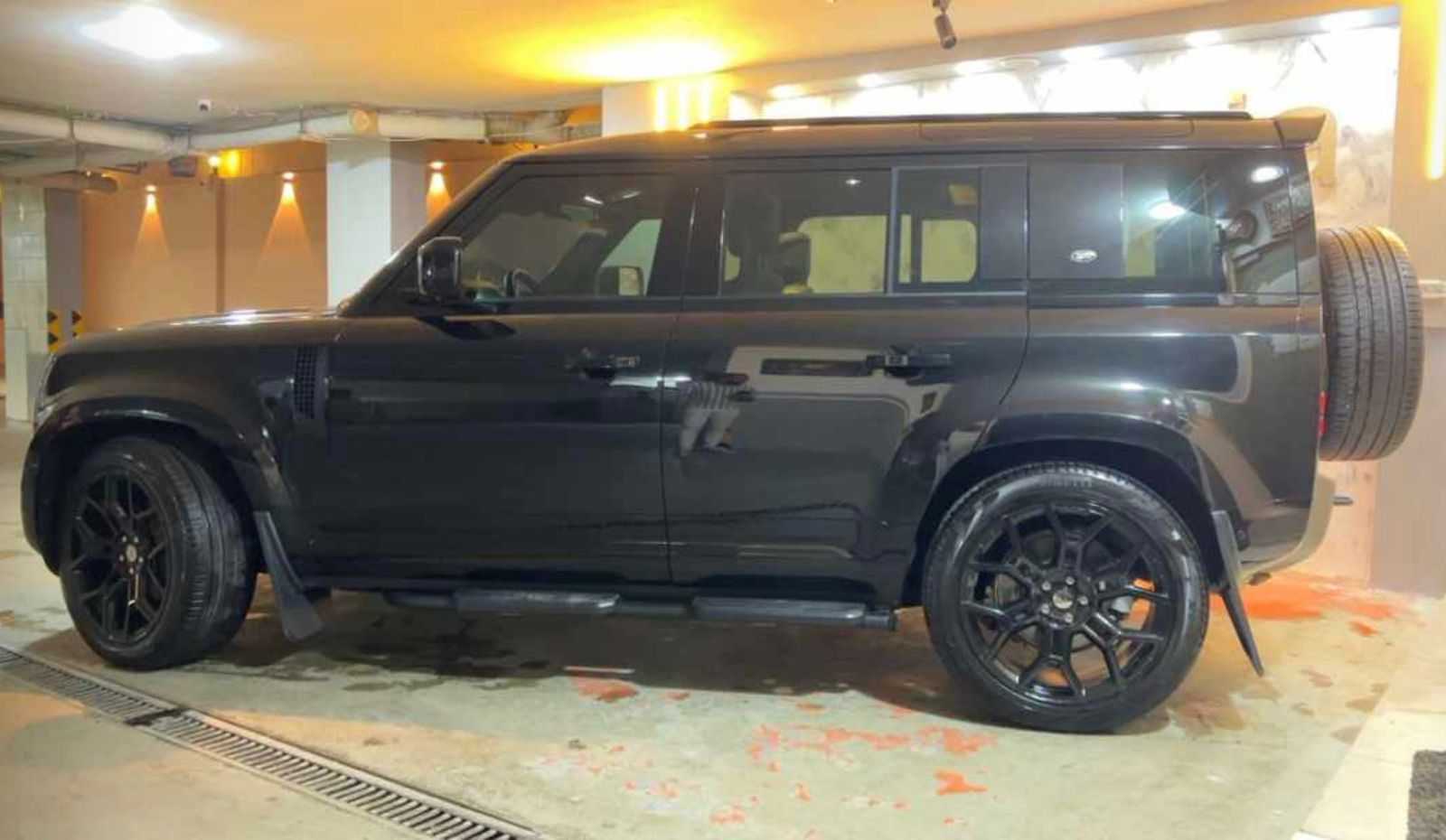 Land Rover Defender 2020