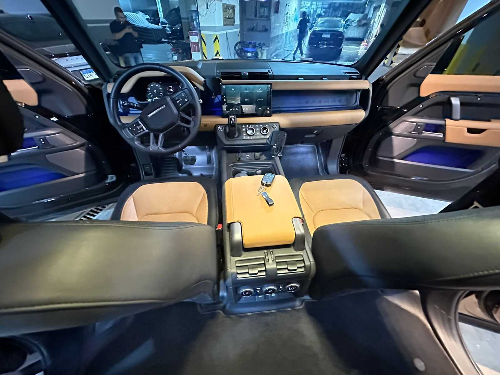 Land Rover Defender 2020