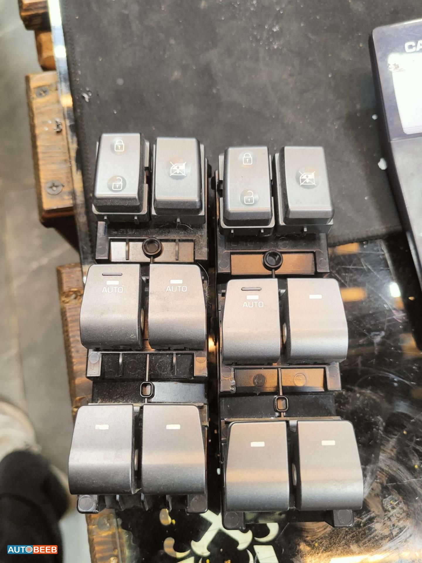 Cabin  Control buttons Hyundai Ioniq