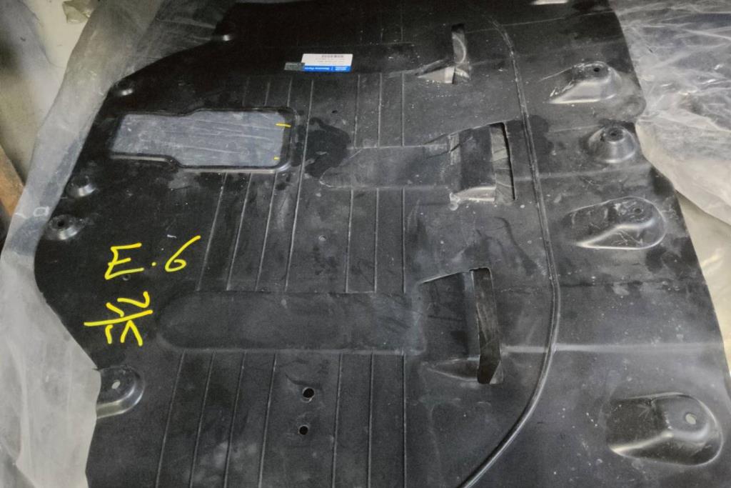 Body  RR BUMPER Hyundai Sonata