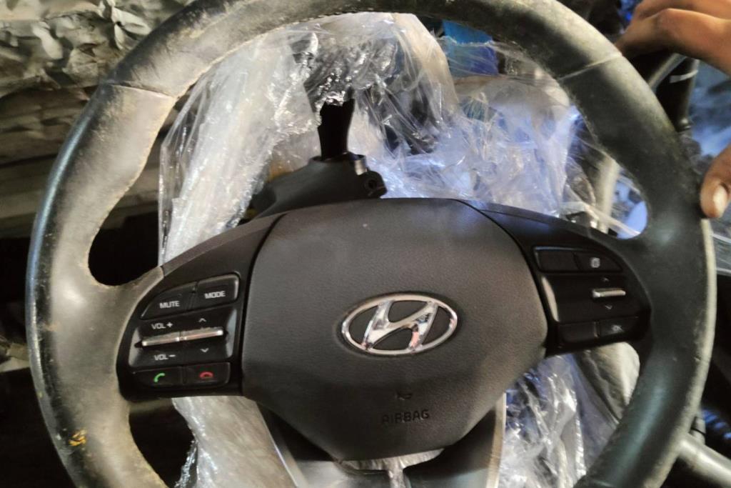 Cabin  Steering Wheel Hyundai kona