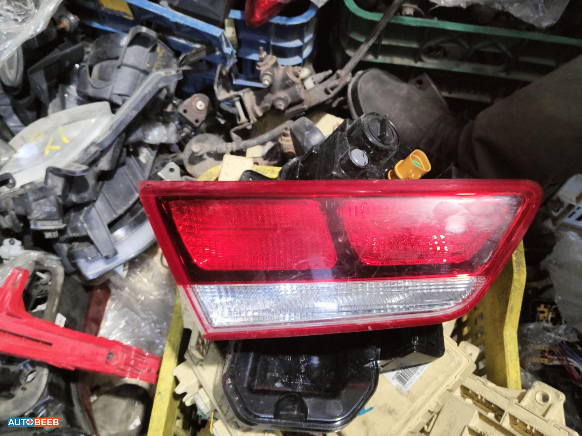 عاكسة غطاء خلفي هيونداي افانتي ad 2016 2017