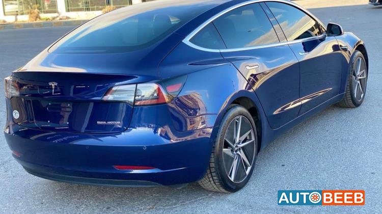 Tesla 3 2018