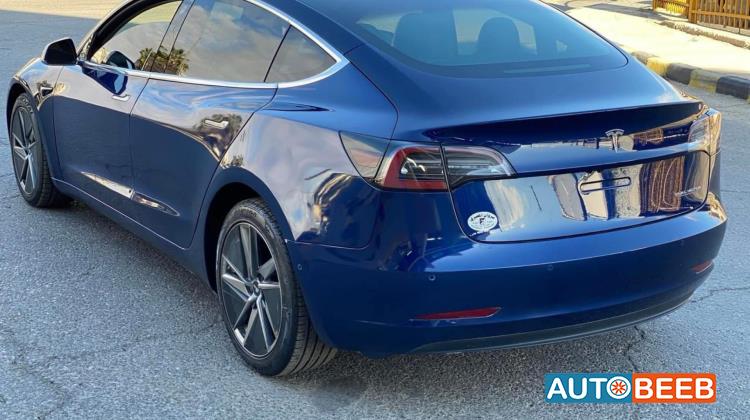 Tesla 3 2018