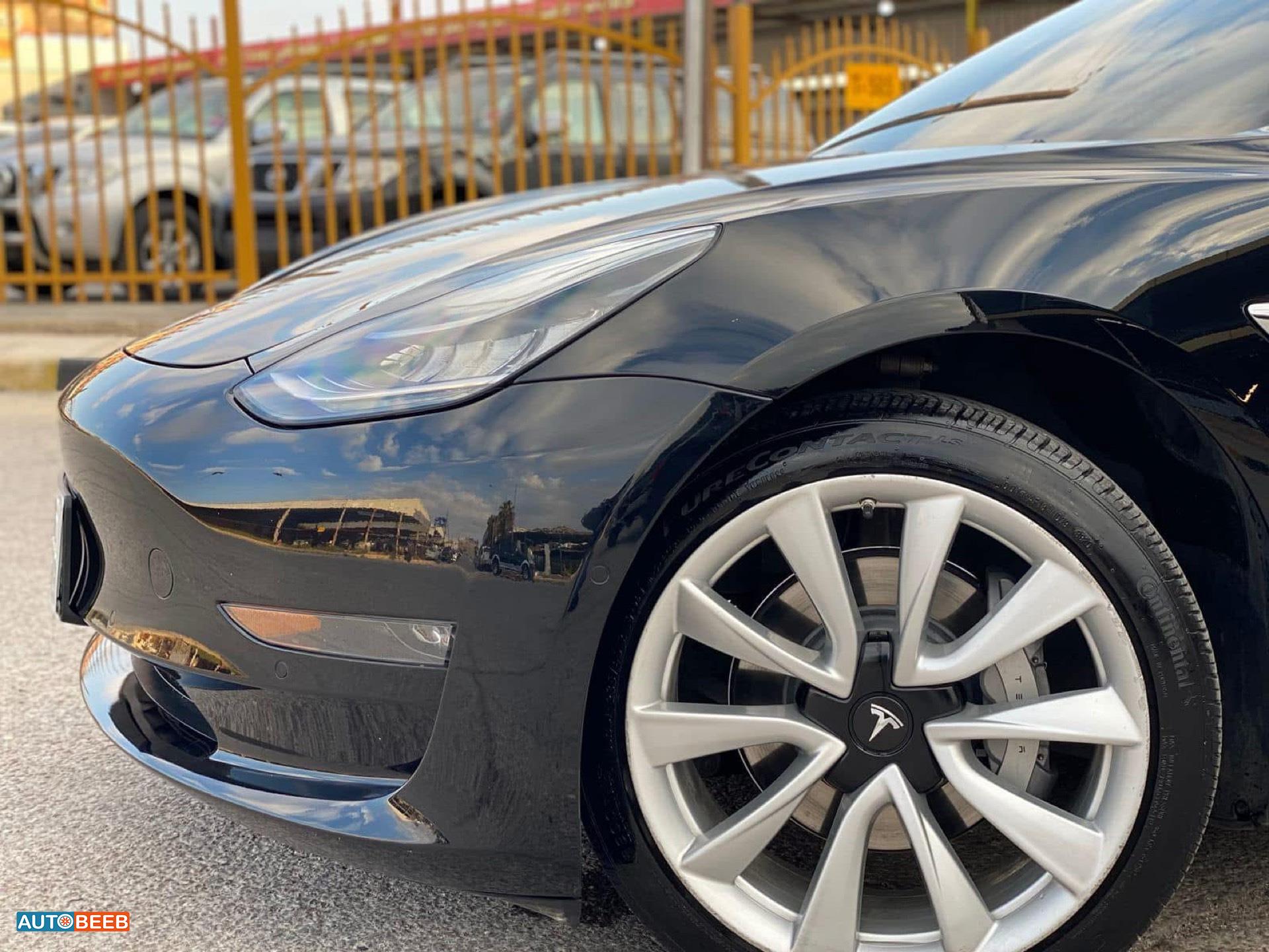 Tesla 3 2018