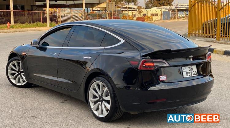 Tesla 3 2018
