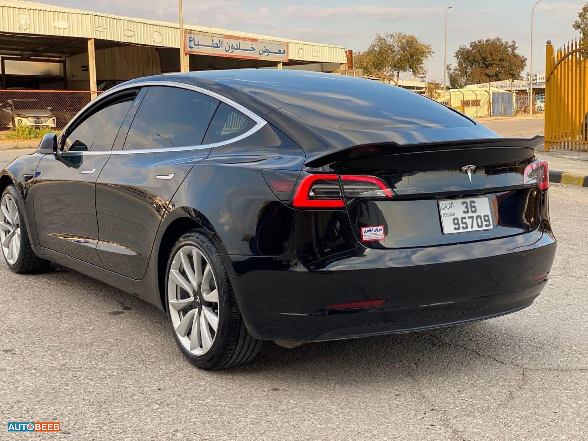 Tesla 3 2018