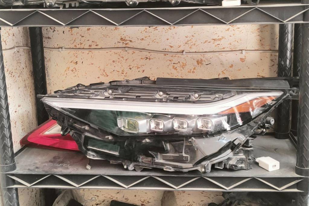 Lights Front light Toyota bZ4X