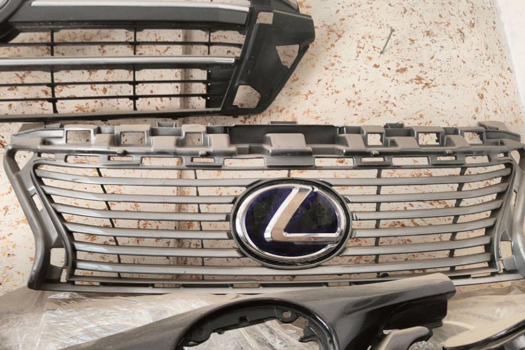 Body  Grilles Lexus ES300