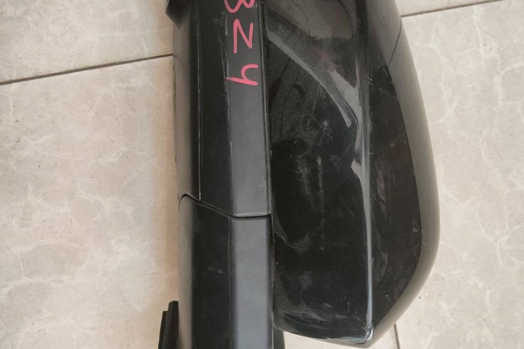 مرآة جانبية يمين شمال تويوتا bz4x 2023 2024