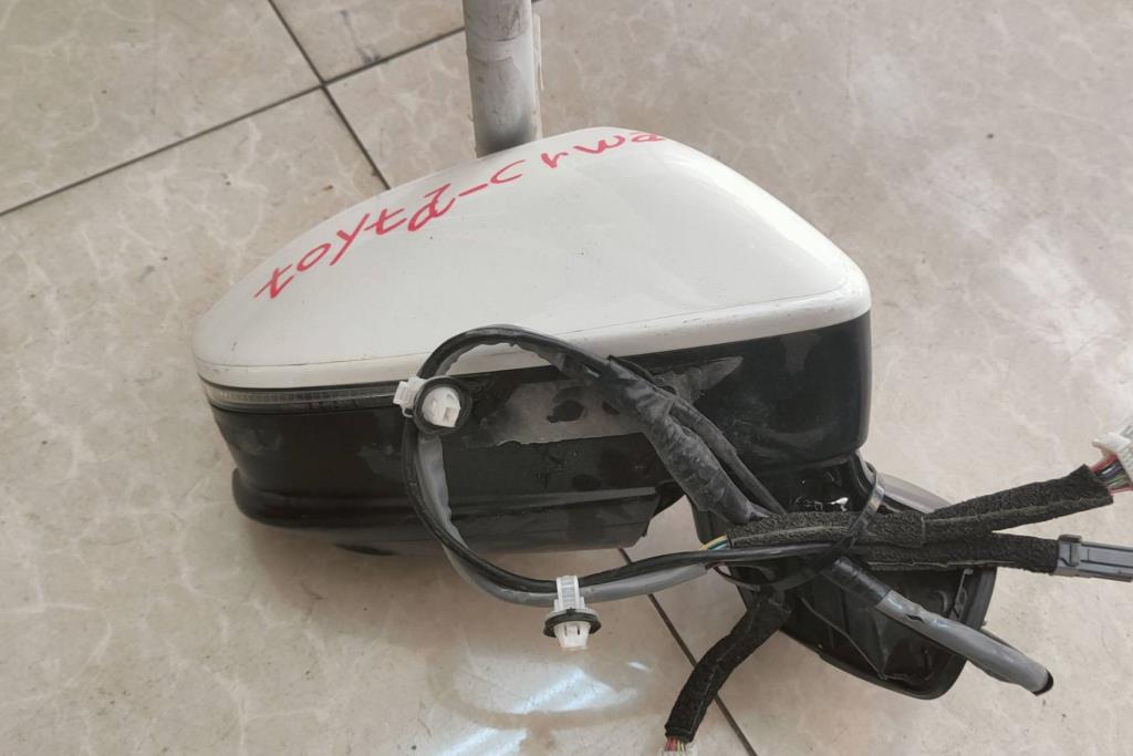 مرآة جانبية يمين شمال تويوتا كراون 2022 2023