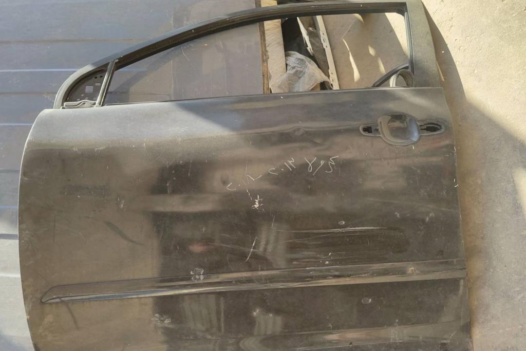 باب امامي يمين شمال تويوتا كورولا 2013 2014 2015 2016