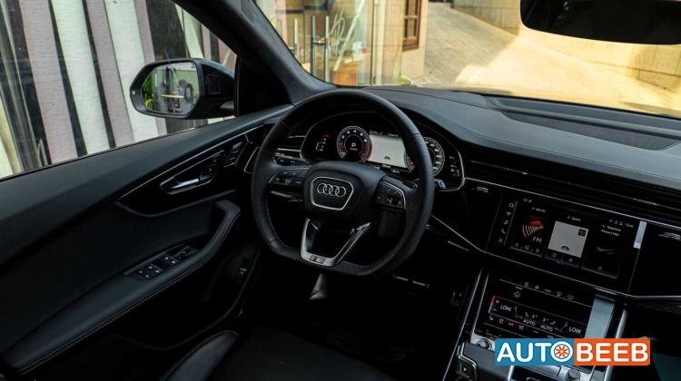 Audi Q8 2025