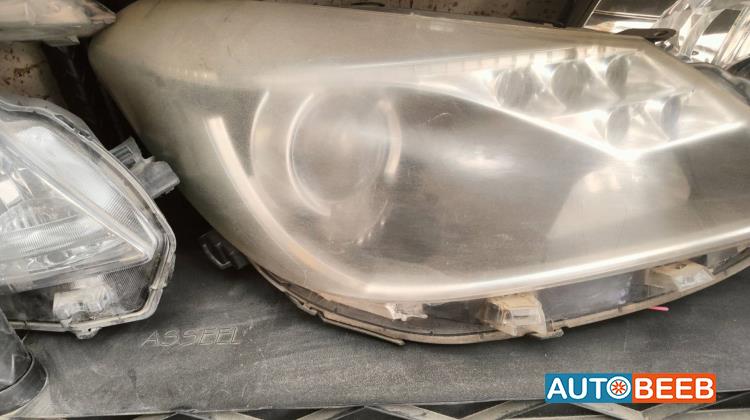 ضوء امامي يمين شمال تويوتا ياريس 2013 