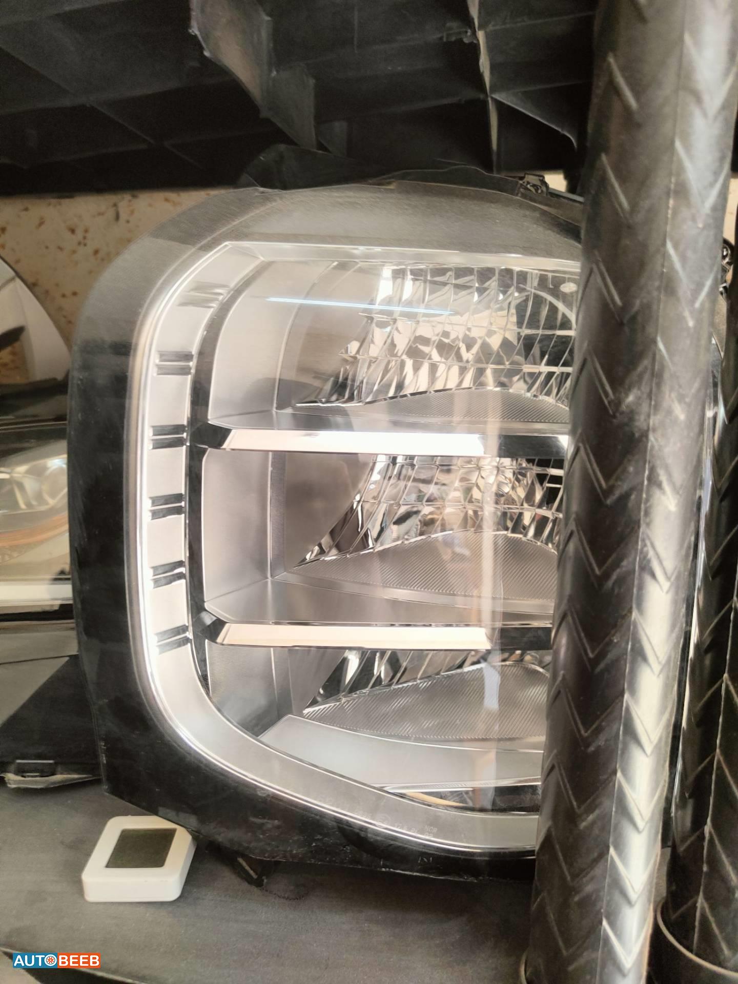 كشاف امامي يمين شمال ميتسوبيشي اوتلاندر 2024 2025