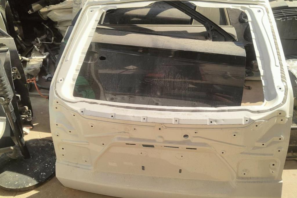 غطاء خلفي تويوتا bz4x 2023 2024