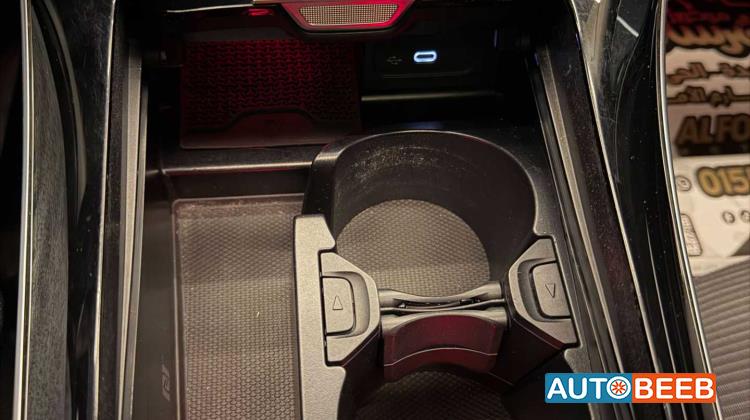 Mercedes Benz C200 2023